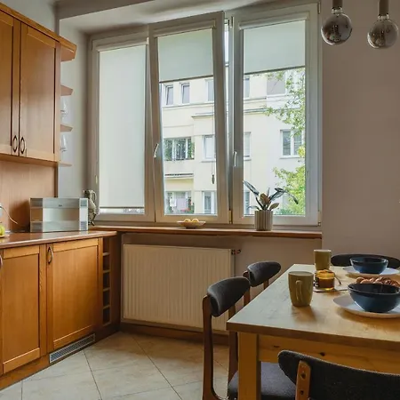 Concierge Raclawicka Apartamento *